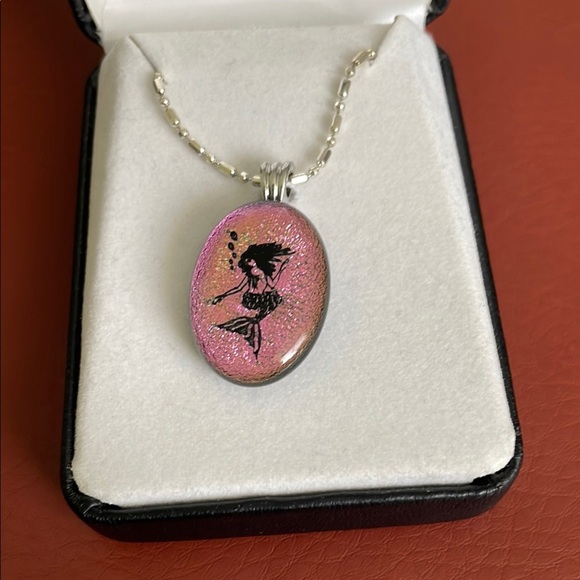 Jewelry - Pink Mermaid Pendant Necklace